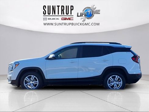 Used 2023 GMC Terrain SLE w/ Driver Convenience Package image 21