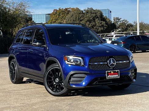 Used 2021 Mercedes-Benz GLB 250 image 2