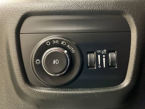 Used 2023 Jeep Grand Cherokee Limited AWD/4WD image 14