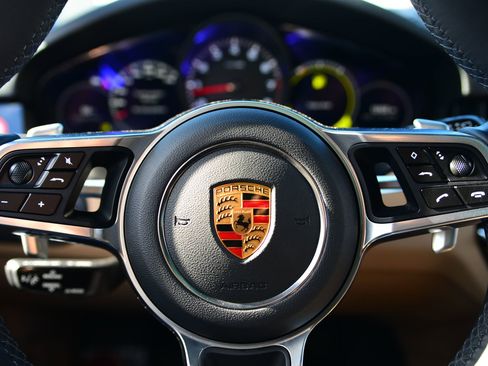 Used 2023 Porsche Cayenne image 35