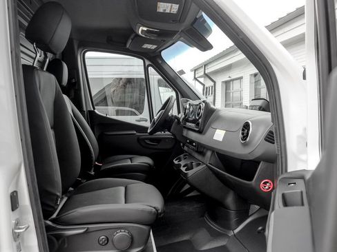 Used 2026 Mercedes-Benz Sprinter 2500 image 18