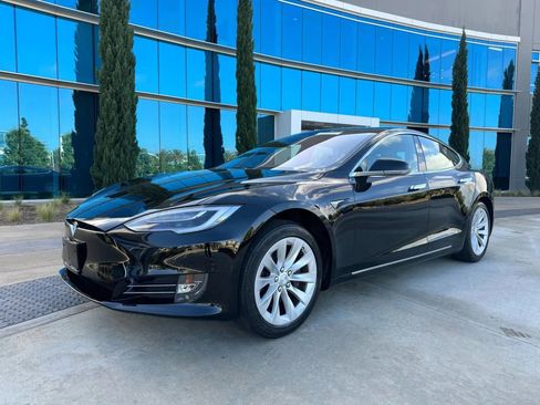 Used 2020 Tesla Model S Long Range Plus AWD/4WD image 10