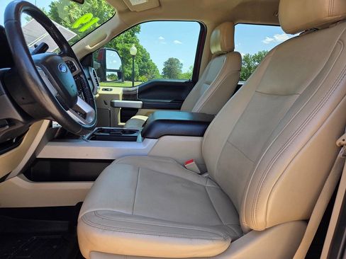 Used 2019 Ford F350 Lariat w/ Lariat Value Package AWD/4WD image 10