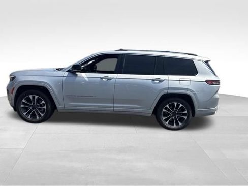 Used 2023 Jeep Grand Cherokee L Overland w/ Luxury Tech Group IV AWD/4WD image 13