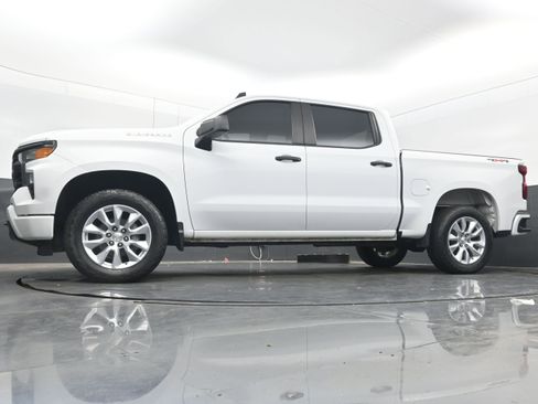 Used 2023 Chevrolet Silverado 1500 Custom image 22
