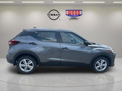 Certified 2025 Nissan Kicks Play S FWD image 2