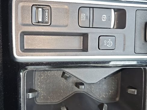 Used 2023 Nissan Pathfinder SL w/ Lighting Package (N92) FWD image 23