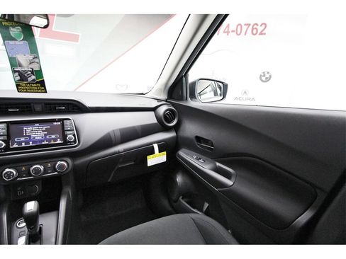 New 2025 Nissan Kicks Play S image 8
