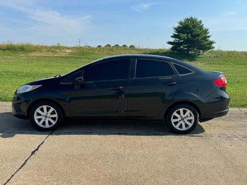 Used 2011 Ford Fiesta SE w/ 203A Rapid Spec Order Code image 12