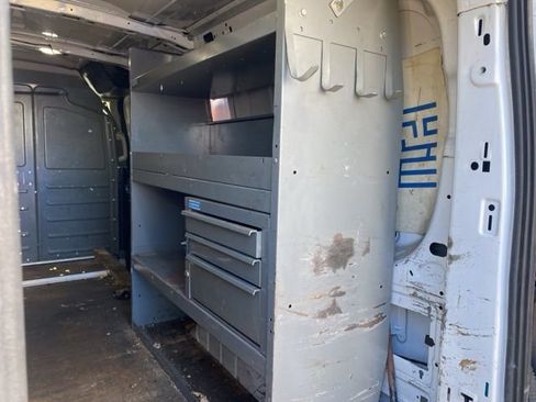 Used 2019 Ford Transit 250 130 Low Roof image 6