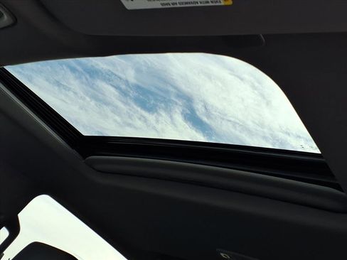 Used 2023 Chevrolet Silverado 1500 RST image 14