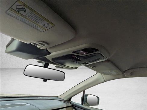 Used 2025 Subaru Outback Premium AWD/4WD image 18