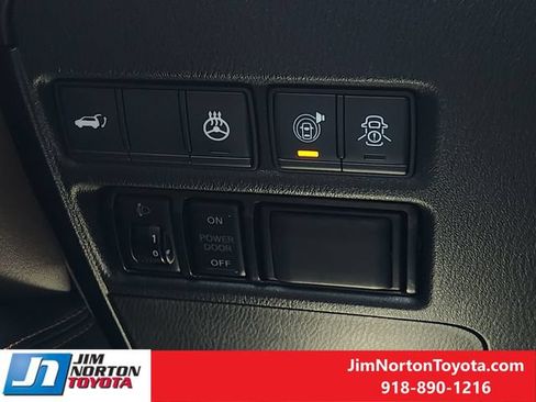 Used 2019 Nissan Armada Platinum w/ Captain's Chairs Package AWD/4WD image 23