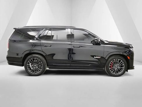 Used 2023 Cadillac Escalade V image 8