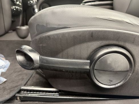 Used 2013 MINI Cooper Hardtop image 18