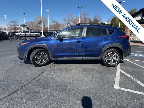 Used 2025 Subaru Crosstrek 2.0i Premium image 4