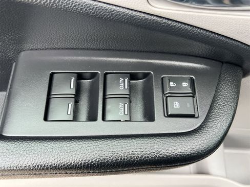 Used 2018 Honda Pilot EX-L image 18