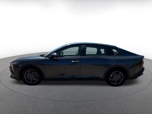 Used 2025 Kia K4 FWD image 8