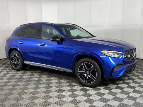 Certified 2025 Mercedes-Benz GLC 300 4MATIC image 6