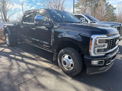 Used 2023 Ford F350 Platinum image 23
