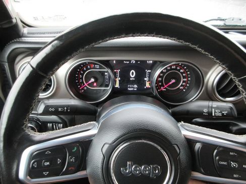 Used 2020 Jeep Gladiator Rubicon AWD/4WD image 27