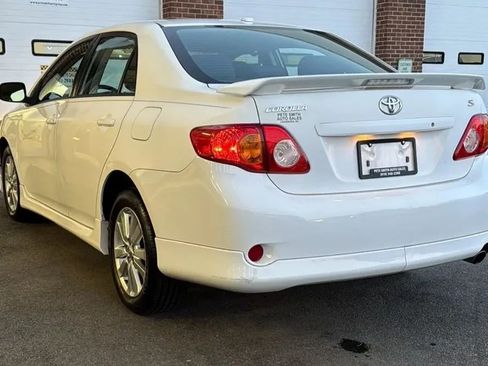 Used 2010 Toyota Corolla S image 7