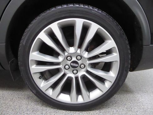 Used 2016 Lincoln MKX Reserve w/ Luxury Package AWD/4WD image 33