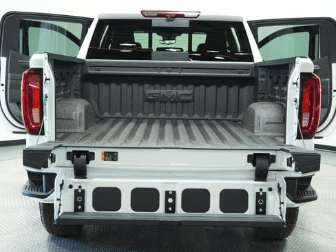 New 2026 GMC Sierra 1500 AT4 w/ AT4 Premium Package AWD/4WD image 13