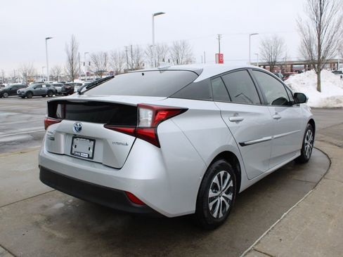 Used 2020 Toyota Prius LE image 7