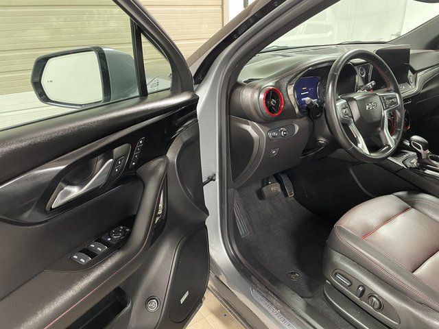 Used 2025 Chevrolet Blazer RS w/ Enhanced Convenience Package AWD/4WD image 10