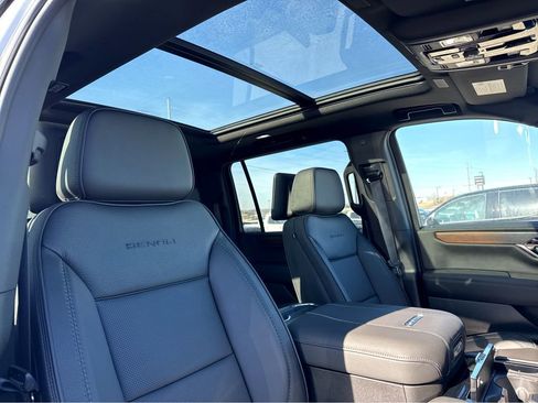 New 2026 GMC Yukon XL Denali w/ Denali Reserve Package image 5