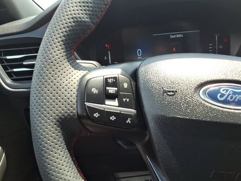 Certified 2023 Ford Escape ST-Line w/ Tech Pack #1 AWD/4WD image 14
