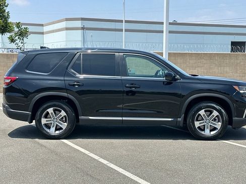 Certified 2023 Honda Pilot EX-L image 3