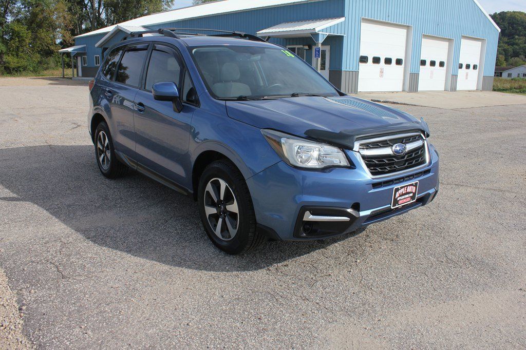 Used 2018 Subaru Forester 2.5i Premium w/ Popular Package #2A AWD/4WD image 3