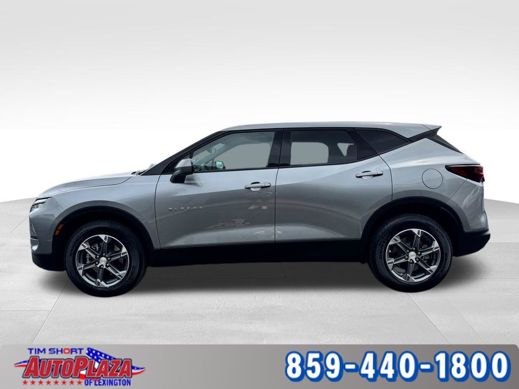 Used 2025 Chevrolet Blazer LT AWD/4WD image 12