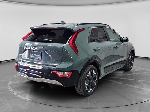 Used 2023 Kia Niro Wind w/ Wind Preserve Package FWD image 3