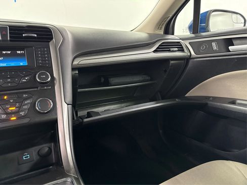 Used 2018 Ford Fusion S image 25