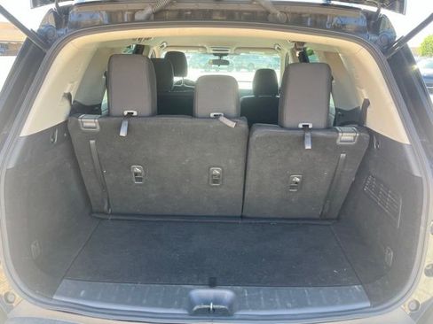 Used 2023 Nissan Pathfinder SV image 16