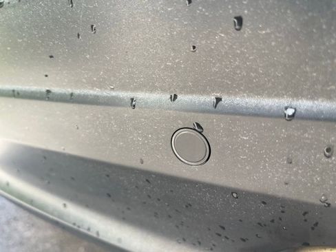 Used 2017 Jaguar F-PACE Prestige image 17