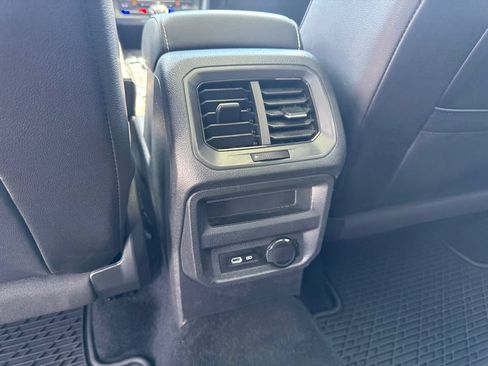 Certified 2022 Volkswagen Tiguan SE w/ Panoramic Sunroof Package FWD image 16