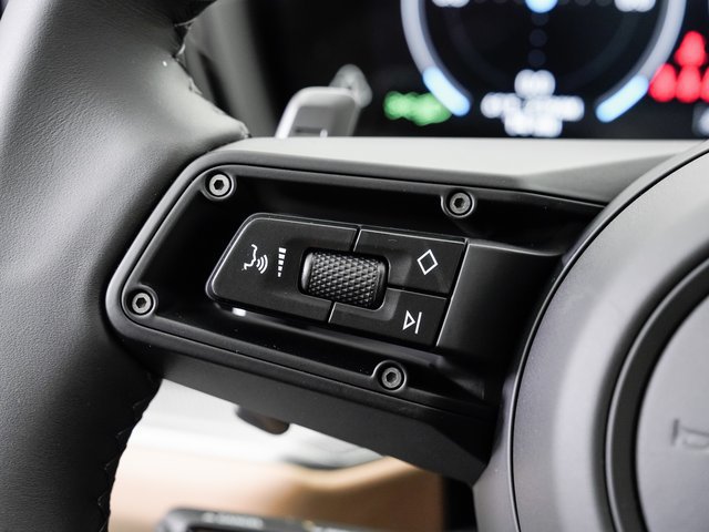Certified 2026 Porsche Cayenne Coupe AWD/4WD image 14
