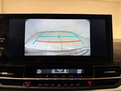 Certified 2025 Toyota Sienna XSE image 30