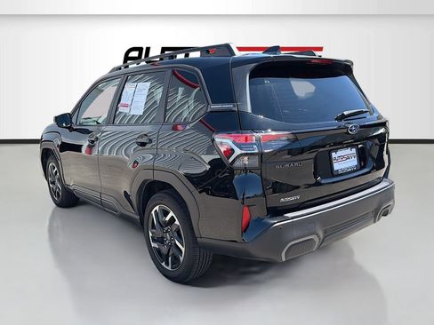 Used 2025 Subaru Forester Limited w/ Popular Package #2 AWD/4WD image 5