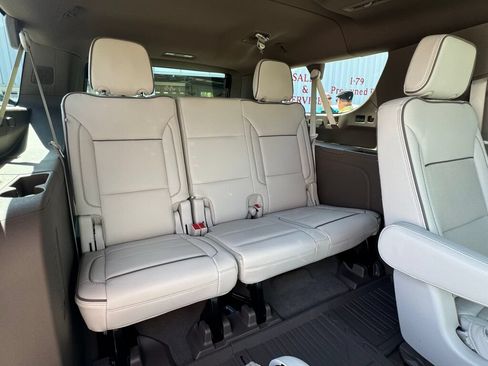 Used 2025 GMC Yukon XL Denali w/ Sun & Power Step Package AWD/4WD image 21