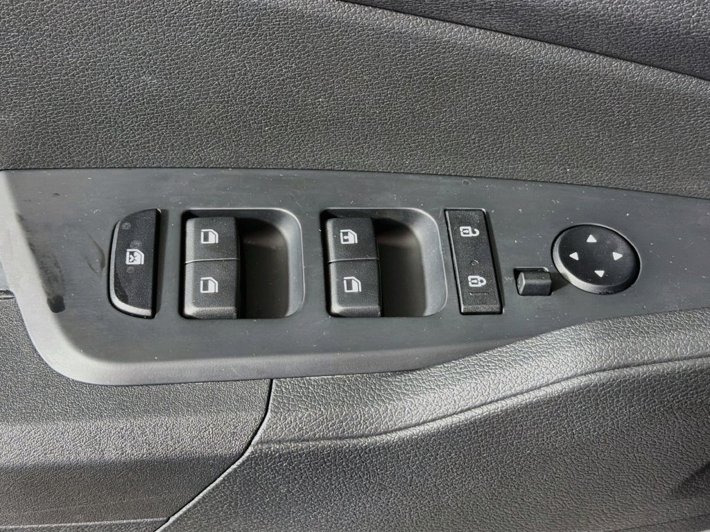 Used 2023 Kia Sportage LX AWD/4WD image 13