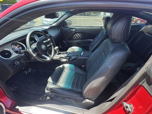 Used 2010 Ford Mustang GT image 8