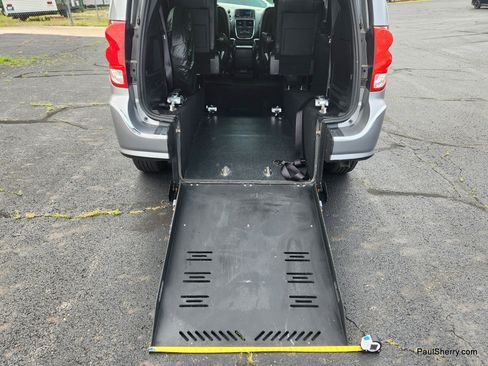 Used 2019 Dodge Grand Caravan GT FWD image 25