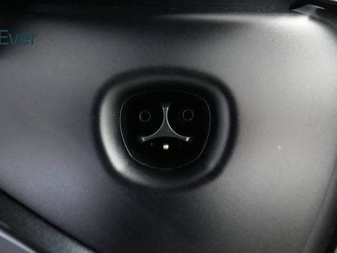 Used 2026 Tesla Model Y Long Range RWD image 10