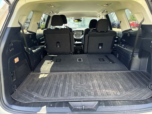 Used 2023 Subaru Ascent Premium w/ Convenience Package AWD/4WD image 9