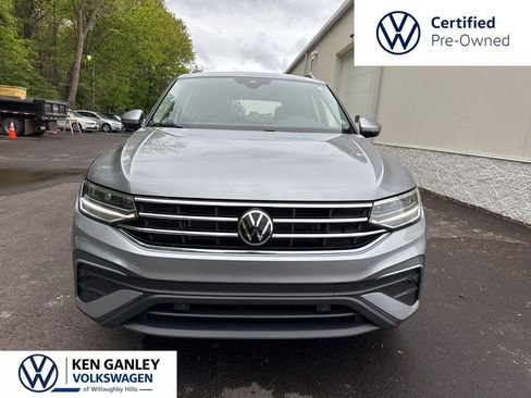 Used 2023 Volkswagen Tiguan SE FWD image 2